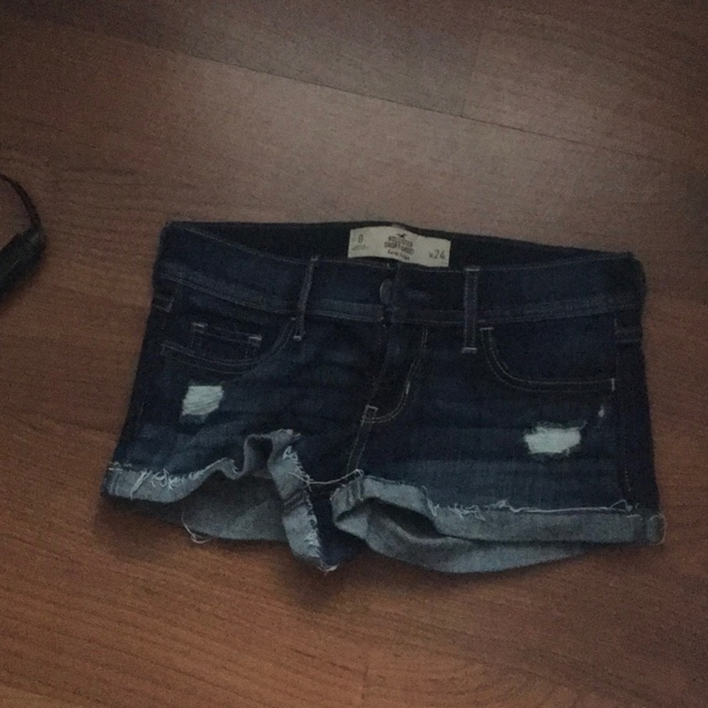 Hollister Co. low rise dark wash shorts